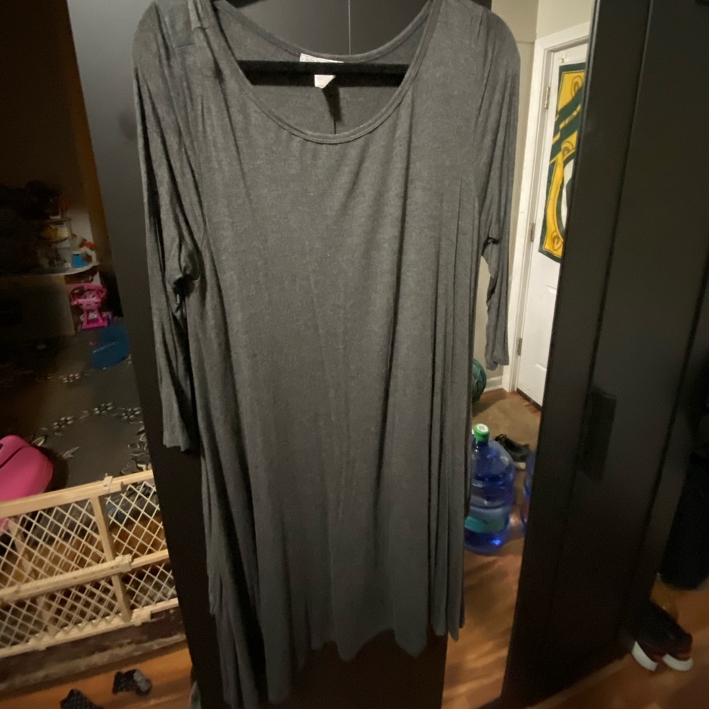 2X solid dark grey Brea Dress with pockets